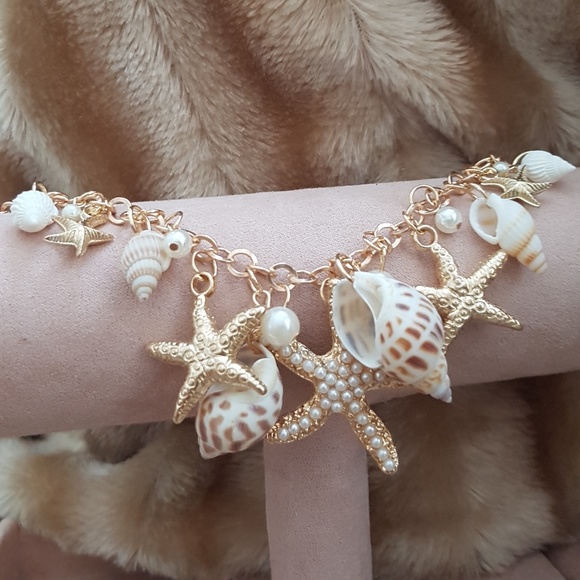 Seashell Charm Bracelet - Picture 5 of 5